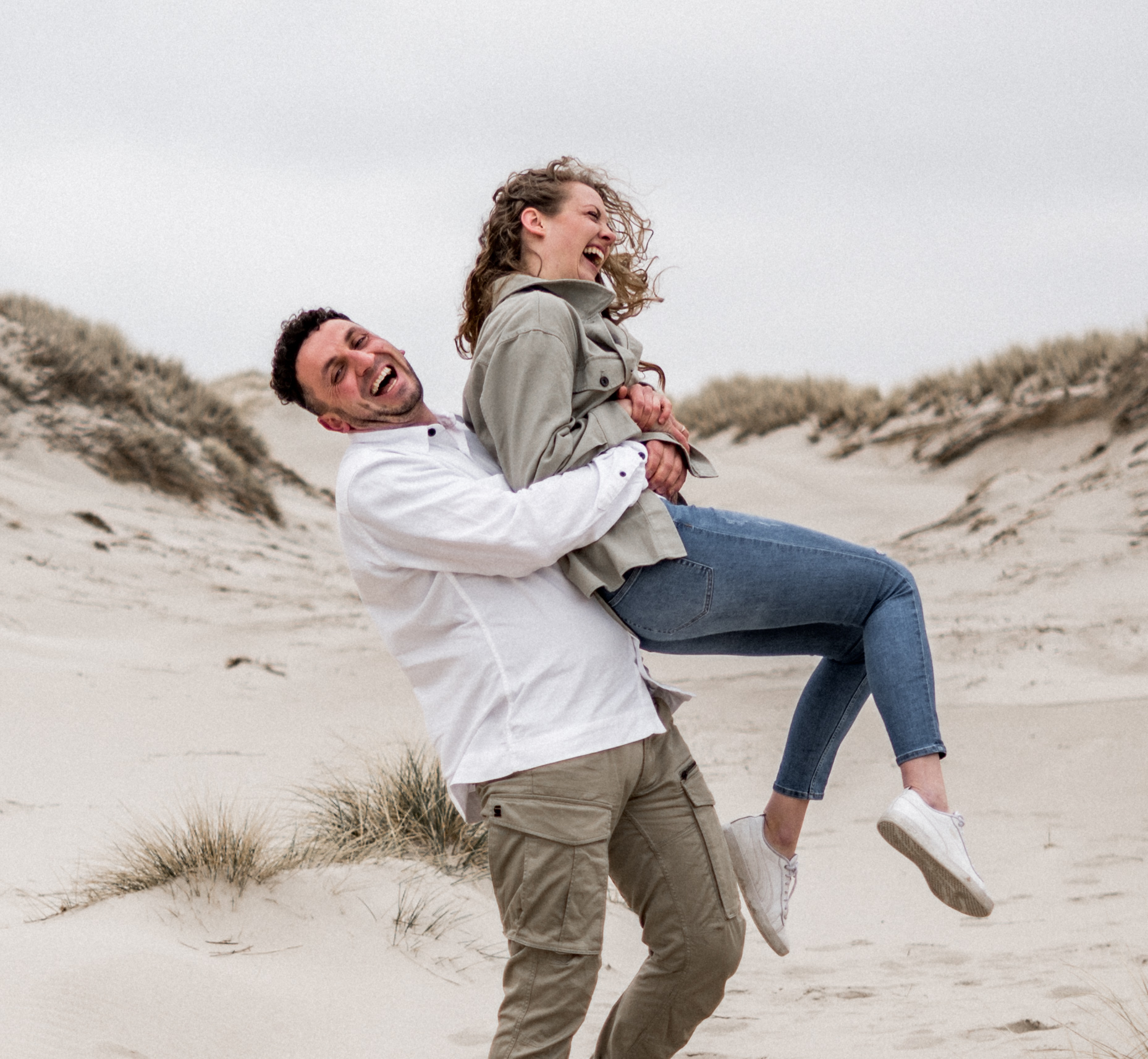 Hochzeitspaar,Hochzeitsfoto,Hochzeitskleid,Hochzeitsfotografie, Hochzeitsinspiration, Hochzeitsideen, Hochzeitsfotograf NRW, Hochzeitsvideograf, Hochzeitsfilm, Hochzeitsvideo,